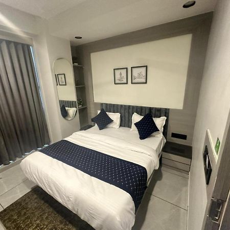Hotel Asiana Sky Motera Ахмедабад Экстерьер фото